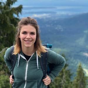 Meet your Posher, Emily